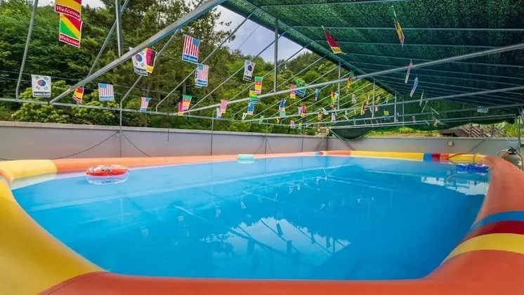 Tongyoung Sandeulhae Heallingcamp Pension - Dış Mekan