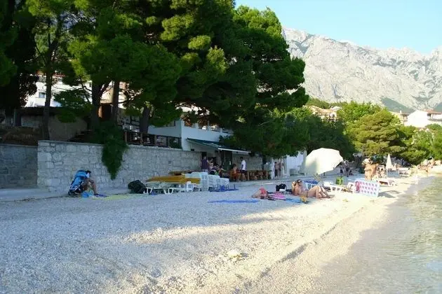 Toni - 150m From Pebble Beach - A1 Veliki - Plaj