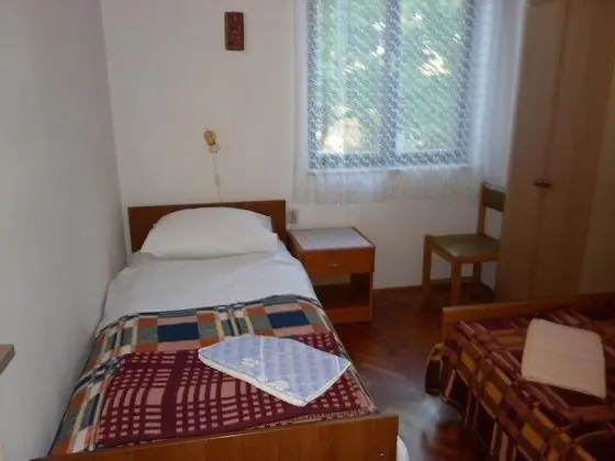 Tonia - Great Location & Afordable - A1 - Oda