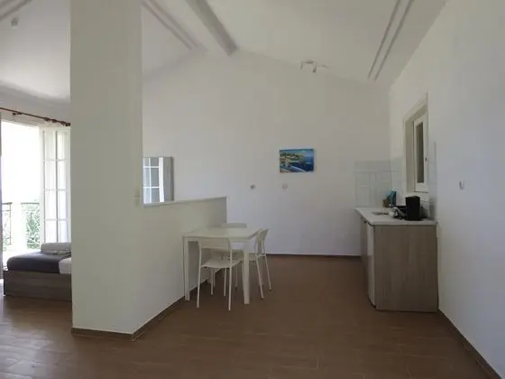 Toni's Guesthouse - Oda