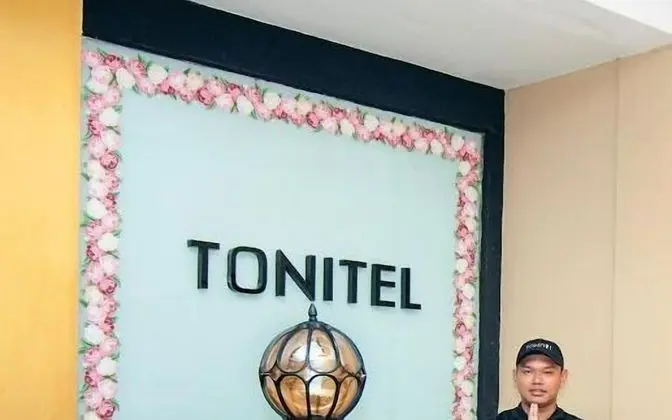 TONITEL Hotel Malioboro Yogyakarta - Hostel - Lobi