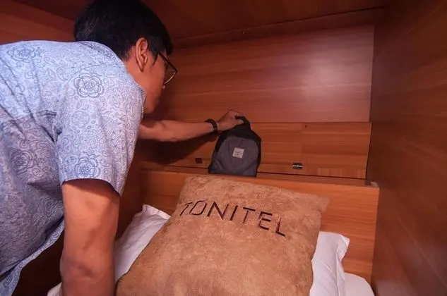 TONITEL Hotel Malioboro Yogyakarta - Hostel - Spa