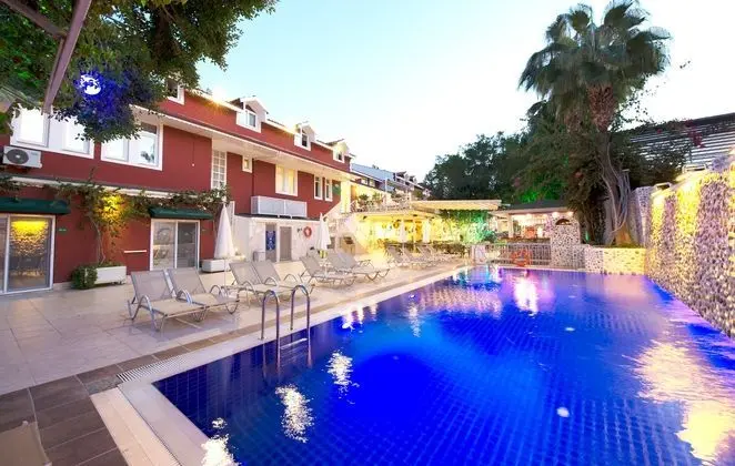 Tonoz Beach Hotel