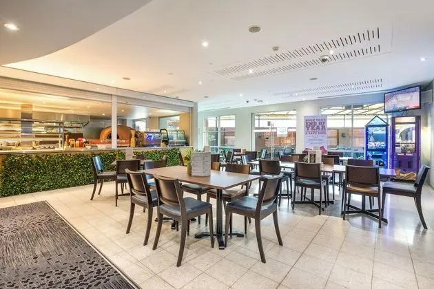 Toongabbie Hotel - Yerinde Yemek