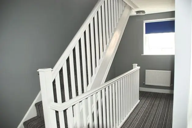 Toothbrush Apartments - 2 Bed 1 Bath Apt - Lobi