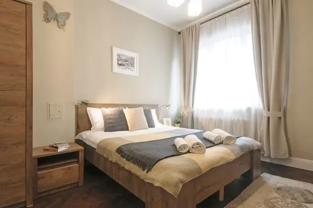 Top Center Artistic Apartment - Oda