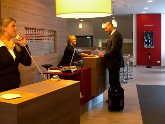 TOP Hotel Esplanade - Lobi