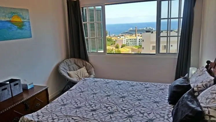 Top Floor with terrace in Funchal - Oda