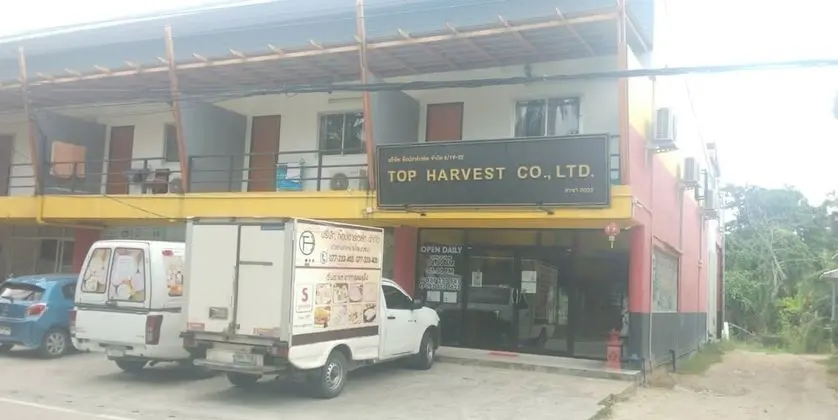 Top Harvest Rental - Hostel