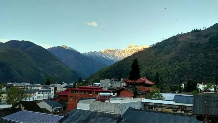 Top Inn Hailuogou - 1