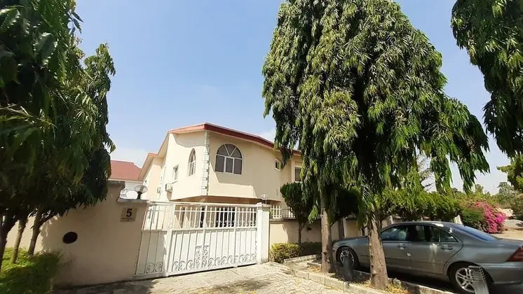 Top-Notch Suites and Apartments