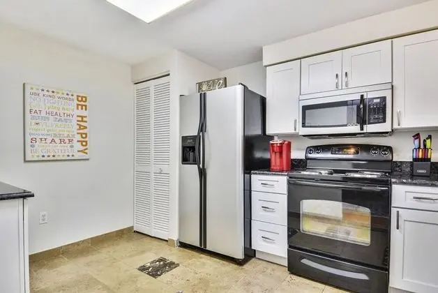 Top Rated Townhome - Our Reviews say it All. Large Discount During Pandemic. Self Checkin, Pet Friendly! Super-host Support - Mutfak