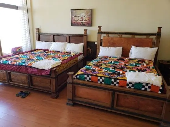 Top Twelve Hotel