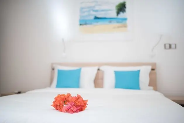 TOPARADIS GUEST HOUSE