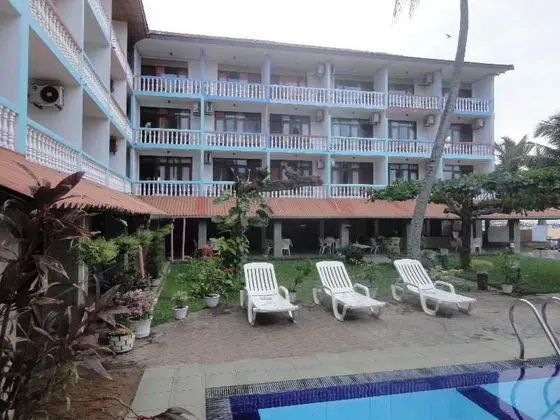 Topaz Beach Hotel