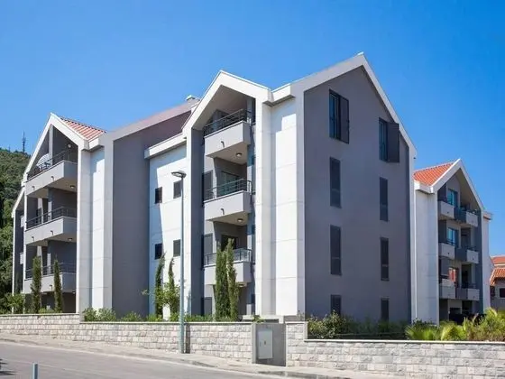 Topfloor Comfortable Luxury Apartment With Private Balcony,free Garage and Wi-fi