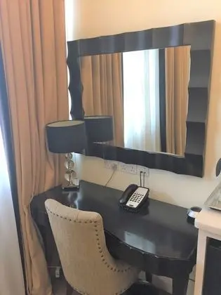 Tophams Hotel