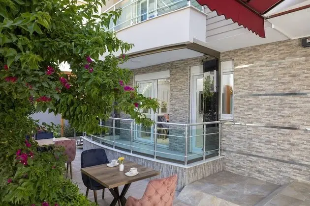Toprak Hotel