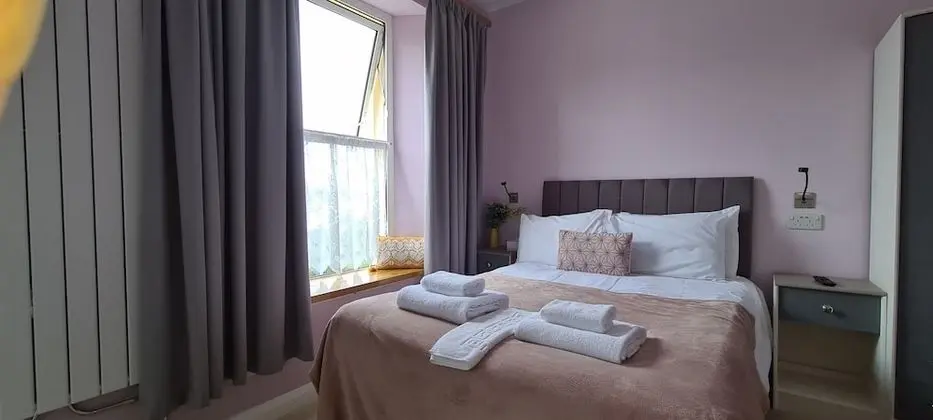 Torland Seafront Hotel - Oda