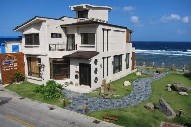 TORO Ocean Front B&B
