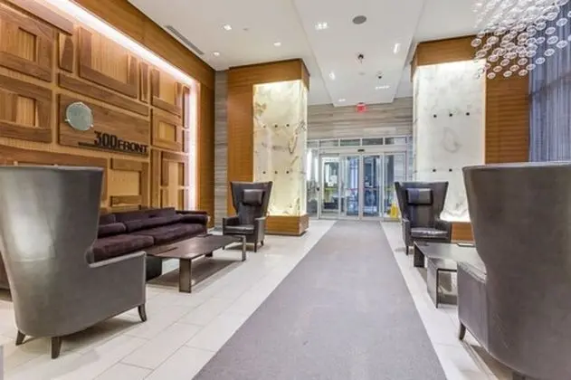 Toronto Rooms and Suites - Lobi