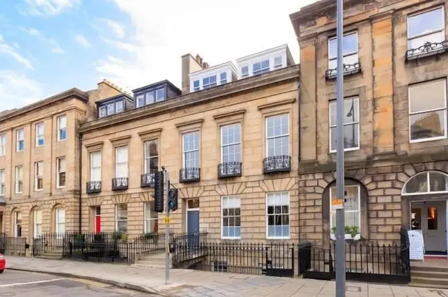 Torphichen Street 5 Star Luxury Apartment