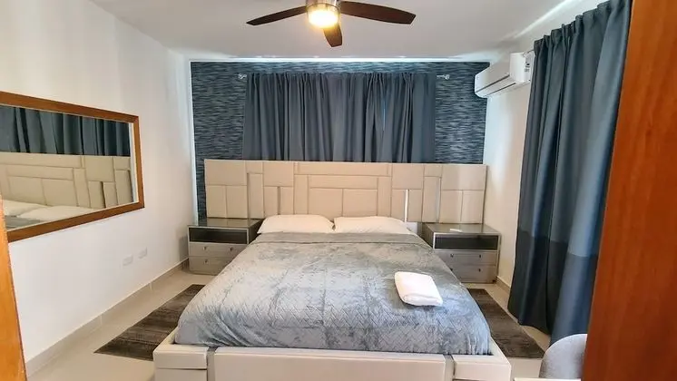 Torre de lujo con piscina y seguridad - Oda