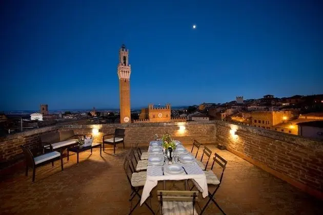 Torre DEL Campo