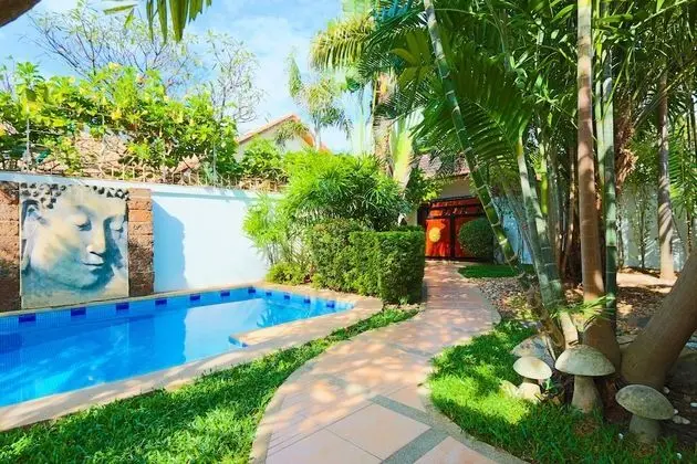 Tortuga Villas Pattaya - Havuz