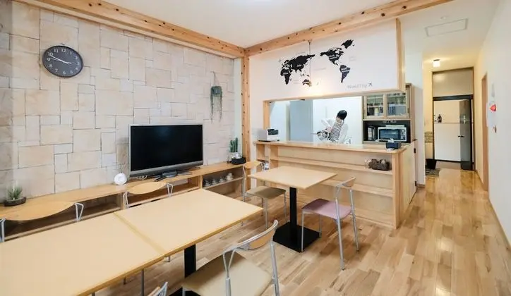 Tottori Guest House Miraie BASE - Hostel - Lobi
