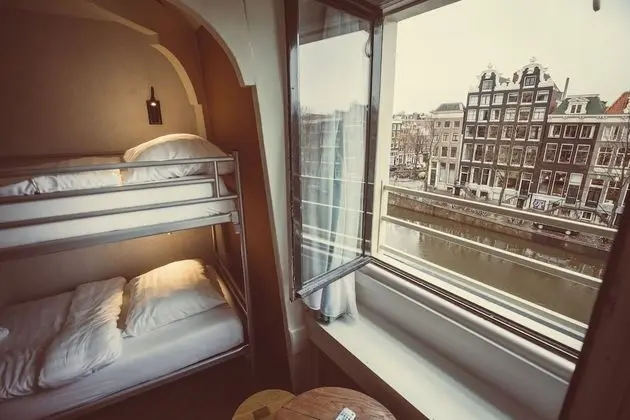 Tourist Inn Budget Hotel - Hostel