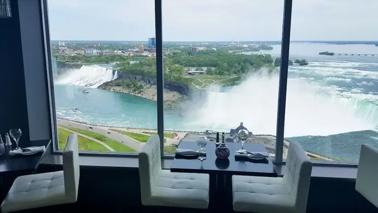 The Tower Hotel Fallsview - Yerinde Yemek