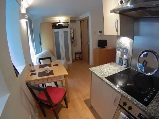 Tower Hill Studio Appartment - Oda