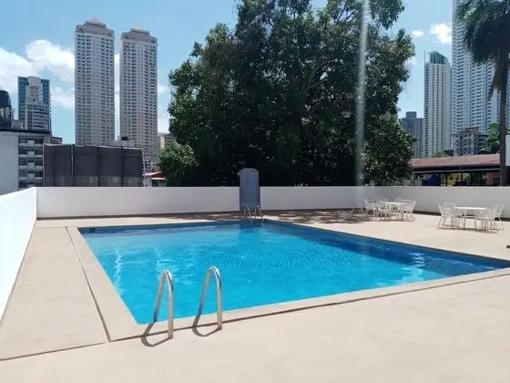 Hotel Tower House Suites - Havuz