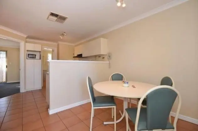 The Tower Hotel Kalgoorlie - Oda Düzeni