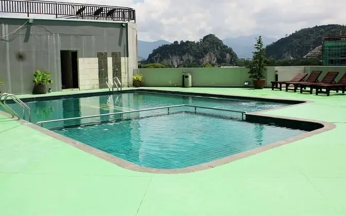 Tower Regency Hotel & Apartments - Havuz