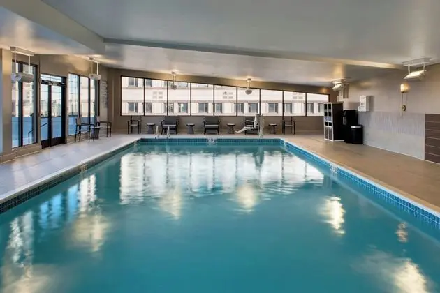 Tower Square Hotel Springfield - Havuz