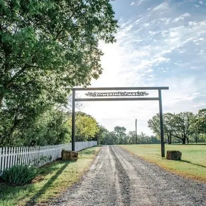 Towering Oaks Event & Retreat Center
