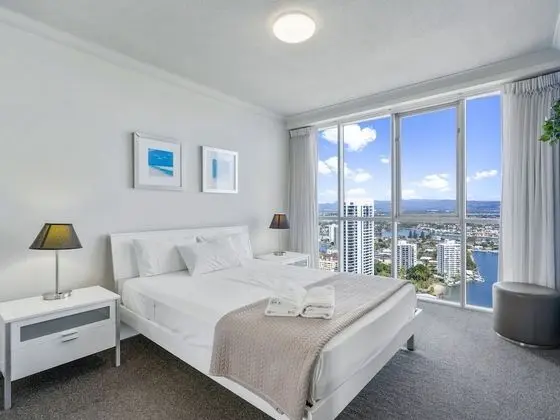 Towers of Chevron - Private Apartments