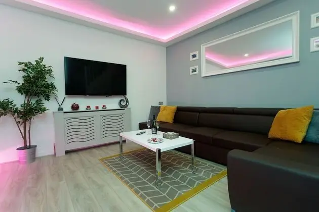 Towler House Apartments 6 Beds in 3 Bedrooms