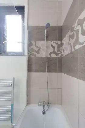 Towler House Apartments 6 Beds in 3 Bedrooms - Banyo Tipleri