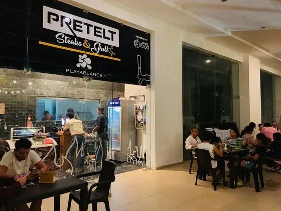 Town Center Paradise in Playa Blanca - Yerinde Yemek