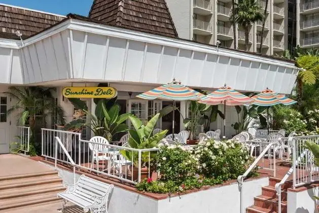Town And Country Resort Hotel
