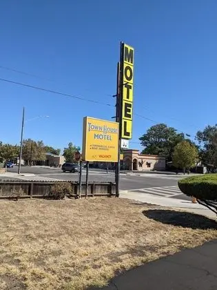 Town House Motel