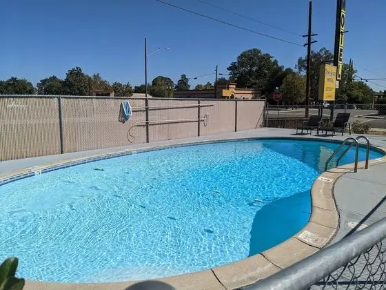 Town House Motel - Havuz