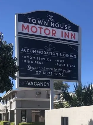 The Town House Motor Inn - Dış Mekan