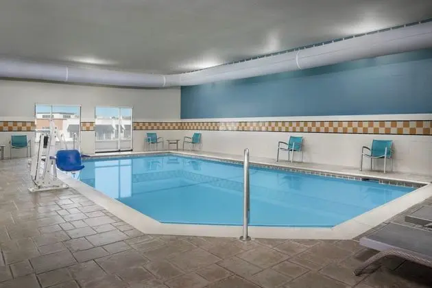 TownePlace Suites Dallas DeSoto - Havuz