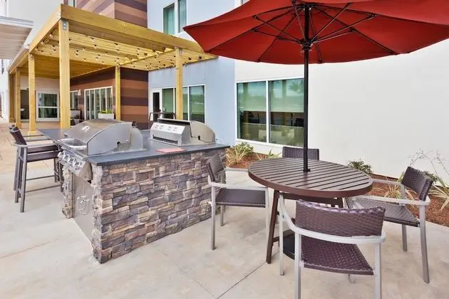 TownePlace Suites Dothan - Havuz