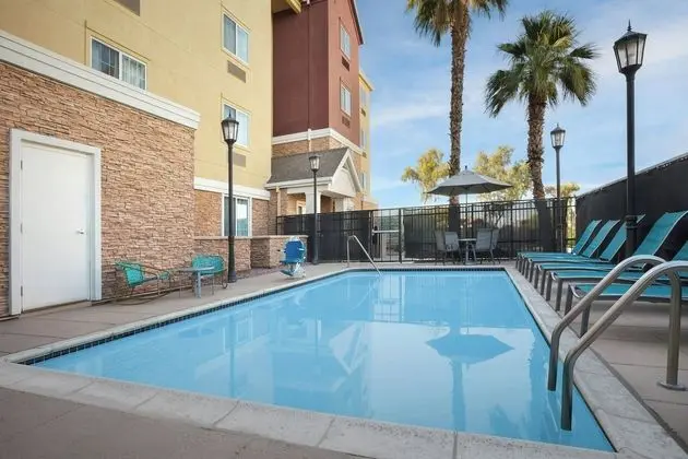 TownePlace Suites El Centro - Havuz