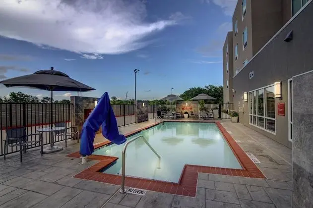 Towneplace Suites Houston Hobby Airport - Havuz